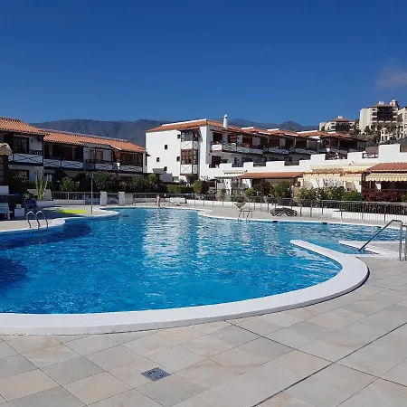 Casa Playa Del Duque 2 In 1st Sea Line Directly At The Beach, Heated Pool, Wifi アパート *