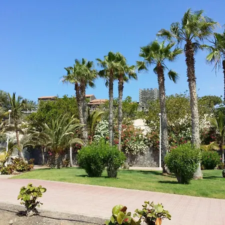 Appartement Casa Playa Del Duque 2 In 1st Sea Line Directly At The Beach, Heated Pool, Wifi