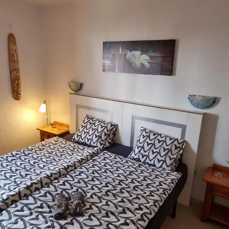 Appartement Casa Playa Del Duque 2 In 1st Sea Line Directly At The Beach, Heated Pool, Wifi
